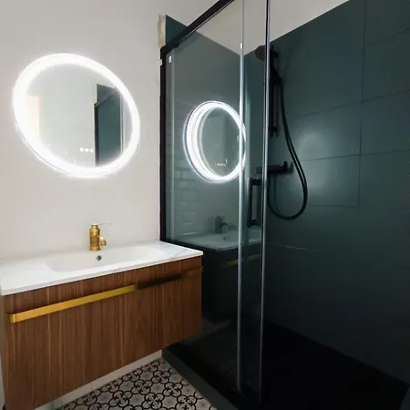 Lejlighed Magnifique Grand 30m2 Refait A Neuf En 2025 Lumineux 4 Couchages Hyper Centre 13 Cours Paoli Wifi Tv Lave Linge