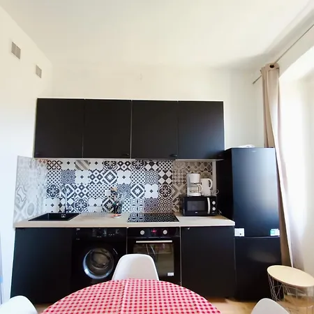 Magnifique Grand 30m2 Refait A Neuf En 2025 Lumineux 4 Couchages Hyper Centre Corte 13 Cours Paoli Wifi Tv Lave Linge *