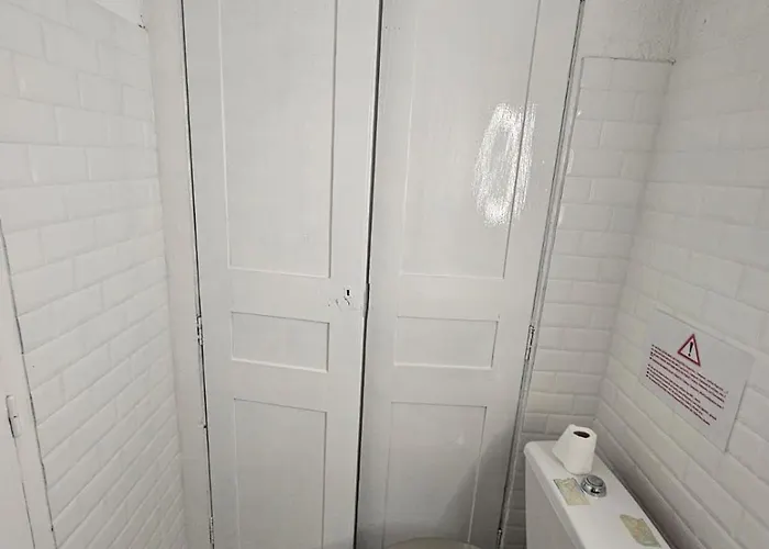 Apartment Magnifique Grand 30m2 Refait A Neuf En 2025 Lumineux 4 Couchages Hyper Centre 13 Cours Paoli Wifi Tv Lave Linge