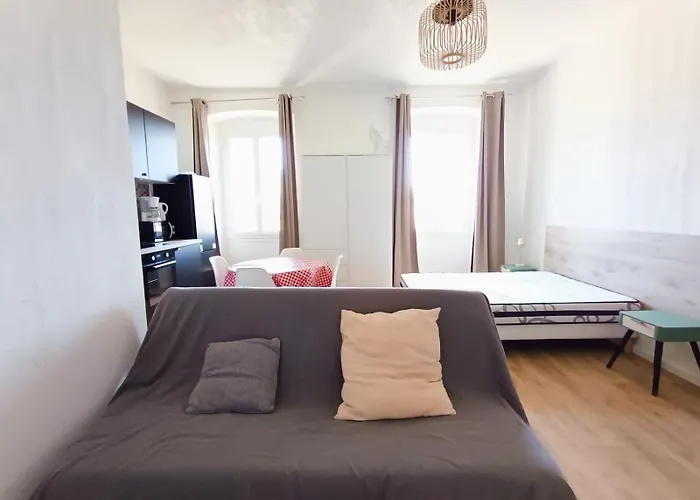 Magnifique Grand 30m2 Refait A Neuf En 2025 Lumineux 4 Couchages Hyper Centre 13 Cours Paoli Wifi Tv Lave Linge Appartement *