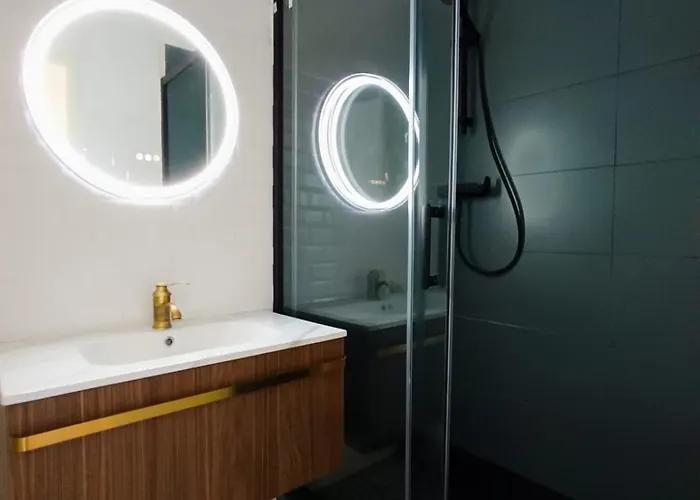 Apartmán Magnifique Grand 30m2 Refait A Neuf En 2025 Lumineux 4 Couchages Hyper Centre 13 Cours Paoli Wifi Tv Lave Linge