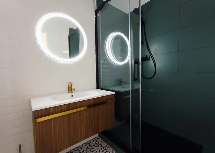 Apartmán Magnifique Grand 30m2 Refait A Neuf En 2025 Lumineux 4 Couchages Hyper Centre 13 Cours Paoli Wifi Tv Lave Linge